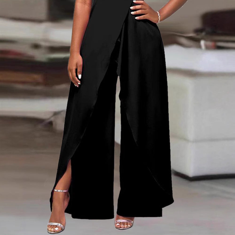 Jumpsuit mit Cut-out und weiter Beinform